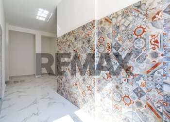 Hall / corridoio - Trilocale via Circonvallazione
 
16, Siziano - foto 7