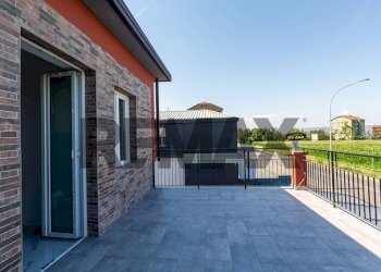 Terrazza - Trilocale VIA CIRCONVALLAZIONE
 
16, Siziano - foto 11