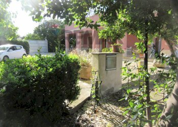 Giardino - Villa via delle Zagare
 
s.n.c., Augusta - foto 35