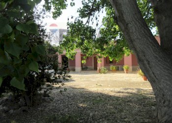 Giardino - Villa via delle Zagare
 
s.n.c., Augusta - foto 40