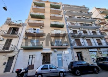 Edificio all\'aperto - Apartment via XIV ottobre
 
85, Augusta - photo 1