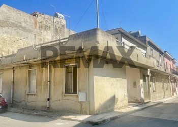 Edificio all\'aperto - Casa indipendente Via dei Ciclamini
 
28, Pachino - foto 1