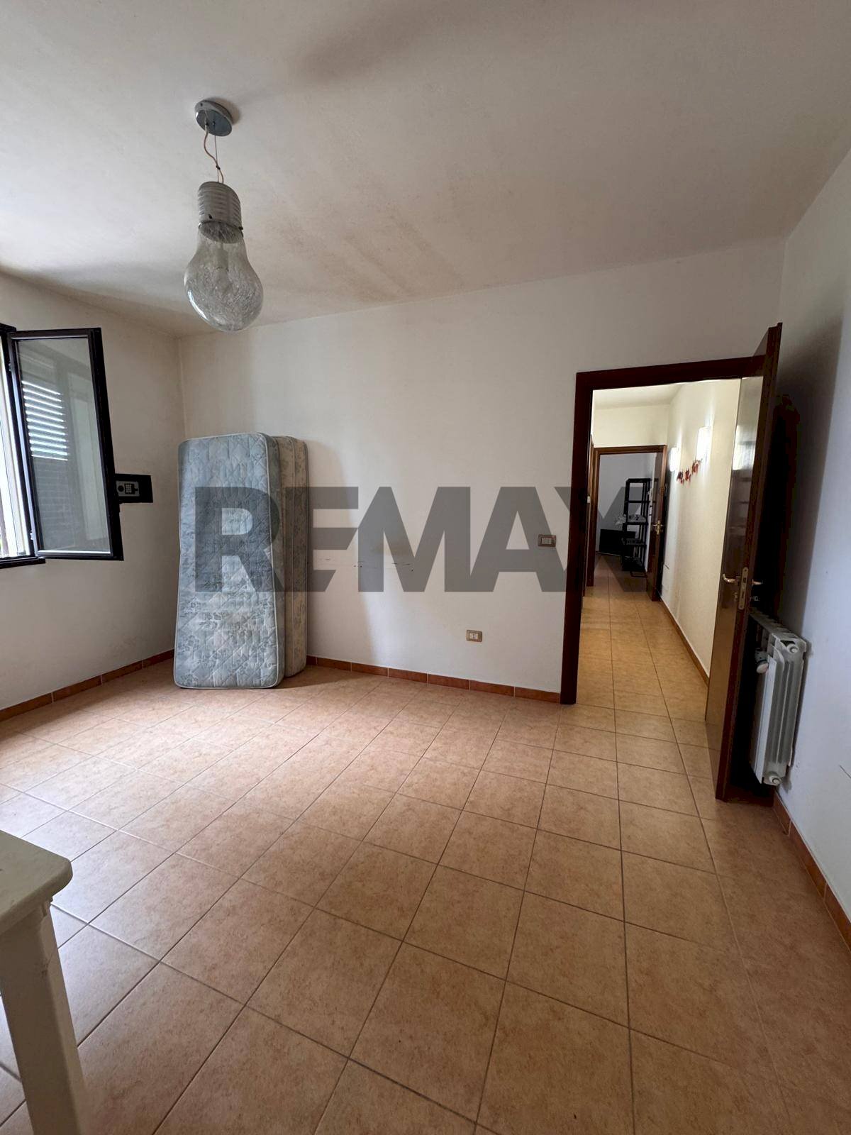 Stanza vuota - Three-room apartment Via Marianna Missale
1, Melilli - photo 3