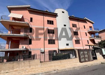 Edificio all\'aperto - Three-room apartment Via Marianna Missale
 
1, Melilli - photo 22