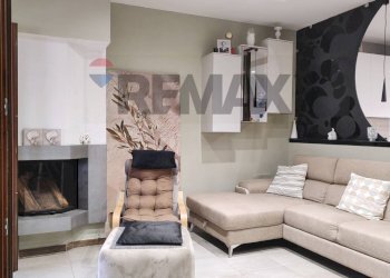 Soggiorno - Villa Bifamiliare via Colle Puoti
 
48, Santa Maria a Vico - foto 3