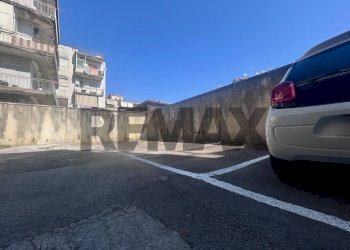 Edificio all\'aperto - Commercial Premises Traversa Iv Cupa Capodichino
58, Napoli - photo 8