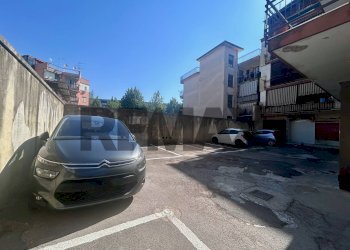Edificio all\'aperto - Commercial Premises Traversa Iv Cupa Capodichino
58, Napoli - photo 13
