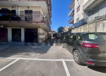 Edificio all\'aperto - Commercial Premises Traversa Iv Cupa Capodichino
58, Napoli - photo 14