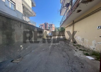 Edificio all\'aperto - Commercial Premises Traversa Iv Cupa Capodichino
58, Napoli - photo 8