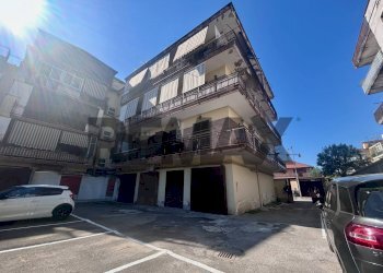 Edificio all\'aperto - Commercial Premises Traversa Iv Cupa Capodichino
58, Napoli - photo 12