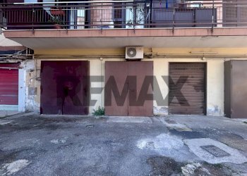 Edificio all\'aperto - Commercial Premises Traversa Iv Cupa Capodichino
58, Napoli - photo 13