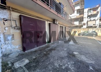 Edificio all\'aperto - Commercial Premises Traversa Iv Cupa Capodichino
58, Napoli - photo 16