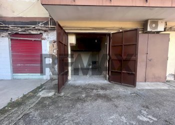 Parcheggio - Commercial Premises Traversa Iv Cupa Capodichino
58, Napoli - photo 20
