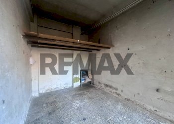 Stanza vuota - Commercial Premises Traversa Iv Cupa Capodichino
58, Napoli - photo 21