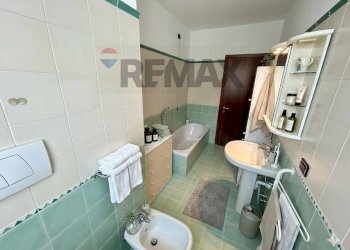 Bagno - Appartamento via Mulini
 
3, Rogno - foto 13
