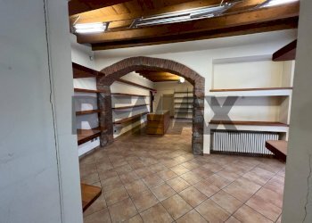 Dispensa di stoccaggio - Locale Commerciale piazza Vittorio Veneto
 
7, Brembate di Sopra - foto 3