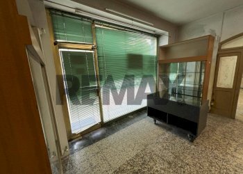 Non correlato - Locale Commerciale piazza Vittorio Veneto
 
7, Brembate di Sopra - foto 18