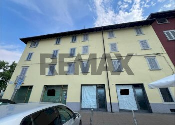 Edificio all\'aperto - Locale Commerciale piazza Vittorio Veneto
 
7, Brembate di Sopra - foto 25