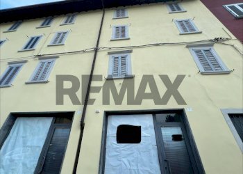 Edificio all\'aperto - Locale Commerciale piazza Vittorio Veneto
 
7, Brembate di Sopra - foto 28