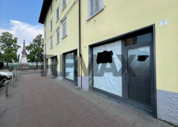 Terrazza - Locale Commerciale piazza Vittorio Veneto
 
7, Brembate di Sopra - foto 29