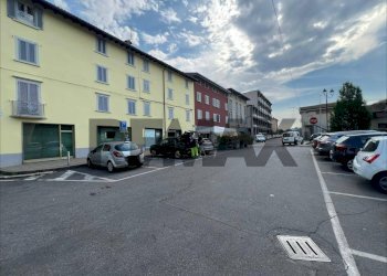 Edificio all\'aperto - Locale Commerciale piazza Vittorio Veneto
 
7, Brembate di Sopra - foto 30