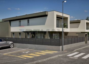 Casa all\'aperto - Quadrilocale VIA MADRE TERESA DI CALCUTTA
 
2, Sotto il Monte Giovanni XXIII - foto 31