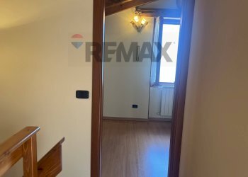 Hall / corridoio - Casa semi indipendente via palma al vecchio
9, Fonteno - foto 17