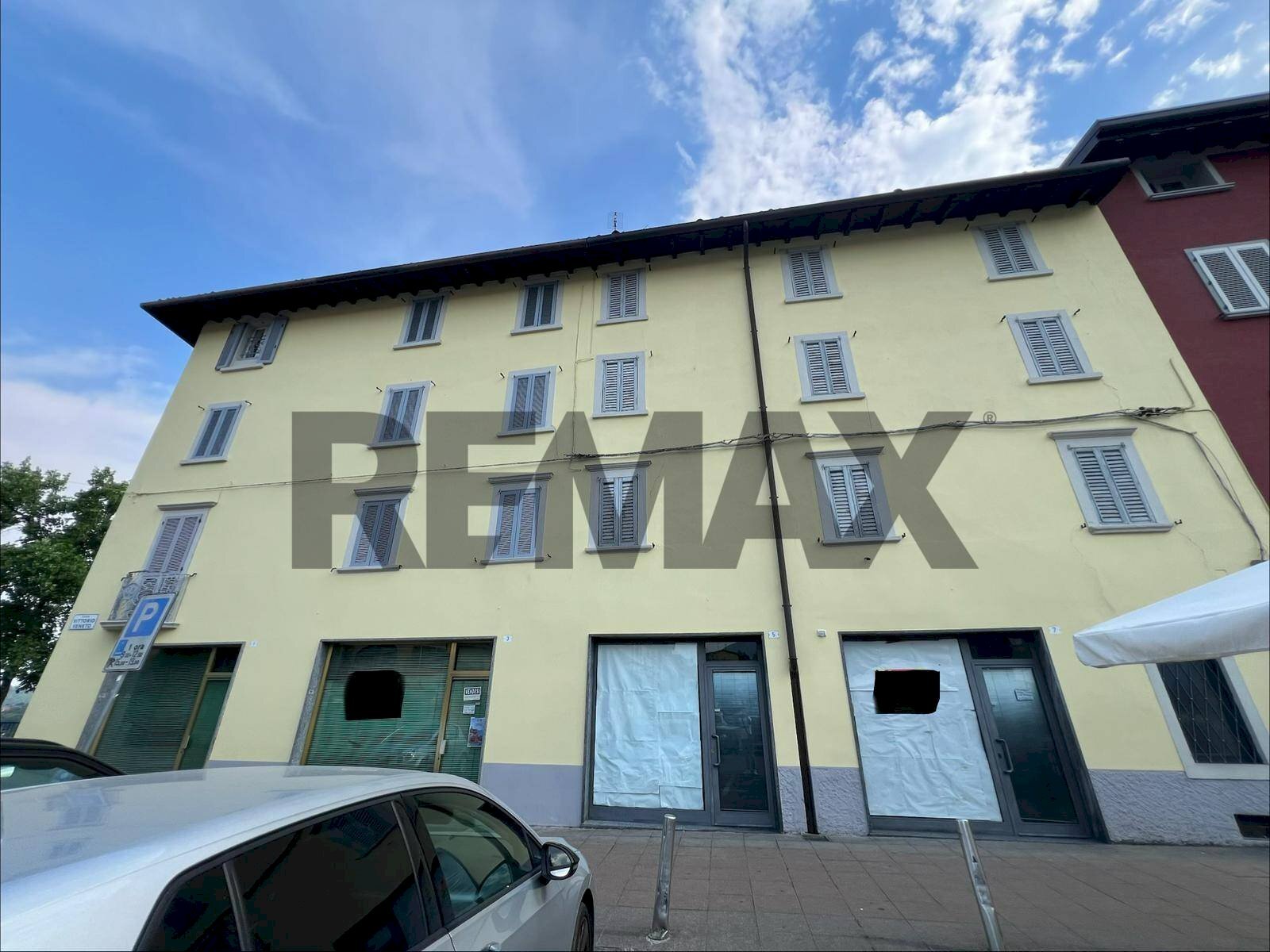 Edificio all\'aperto - Stabile - Palazzo piazza Vittorio Veneto
 
7, Brembate di Sopra - foto 1