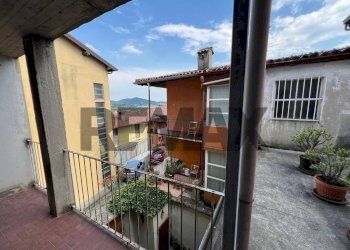 Balcone - Stabile - Palazzo piazza Vittorio Veneto
 
7, Brembate di Sopra - foto 10