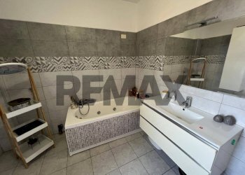 Bagno - Quadrilocale piazza Giuseppe Garibaldi
 
35/A, Ghisalba - foto 17