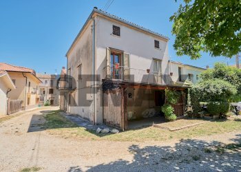 Casa all\'aperto - Semi-detached house Via Sant'Antonio
 
46, Ari - photo 1