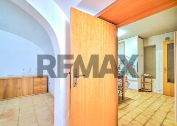 Hall / corridoio - Semi-detached house Via Sant'Antonio
 
46, Ari - photo 18