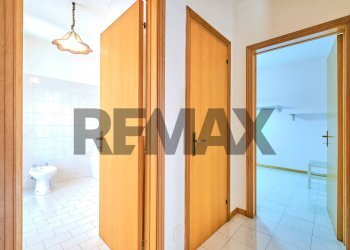 Hall / corridoio - Semi-detached house Via Sant'Antonio
 
46, Ari - photo 24