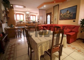 Sala da pranzo - Villa VIA CONVENTO
 
10, Almenno San Salvatore - foto 21