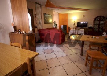 Sala da pranzo - Villa VIA CONVENTO
 
10, Almenno San Salvatore - foto 24