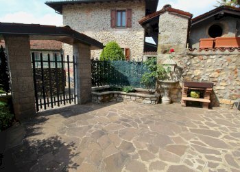 Casa all\'aperto - Casa semi indipendente VIA CONVENTO
 
10, Almenno San Salvatore - foto 3