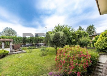 Giardino - Four-room apartment via parini
 
8, Merone - photo 32
