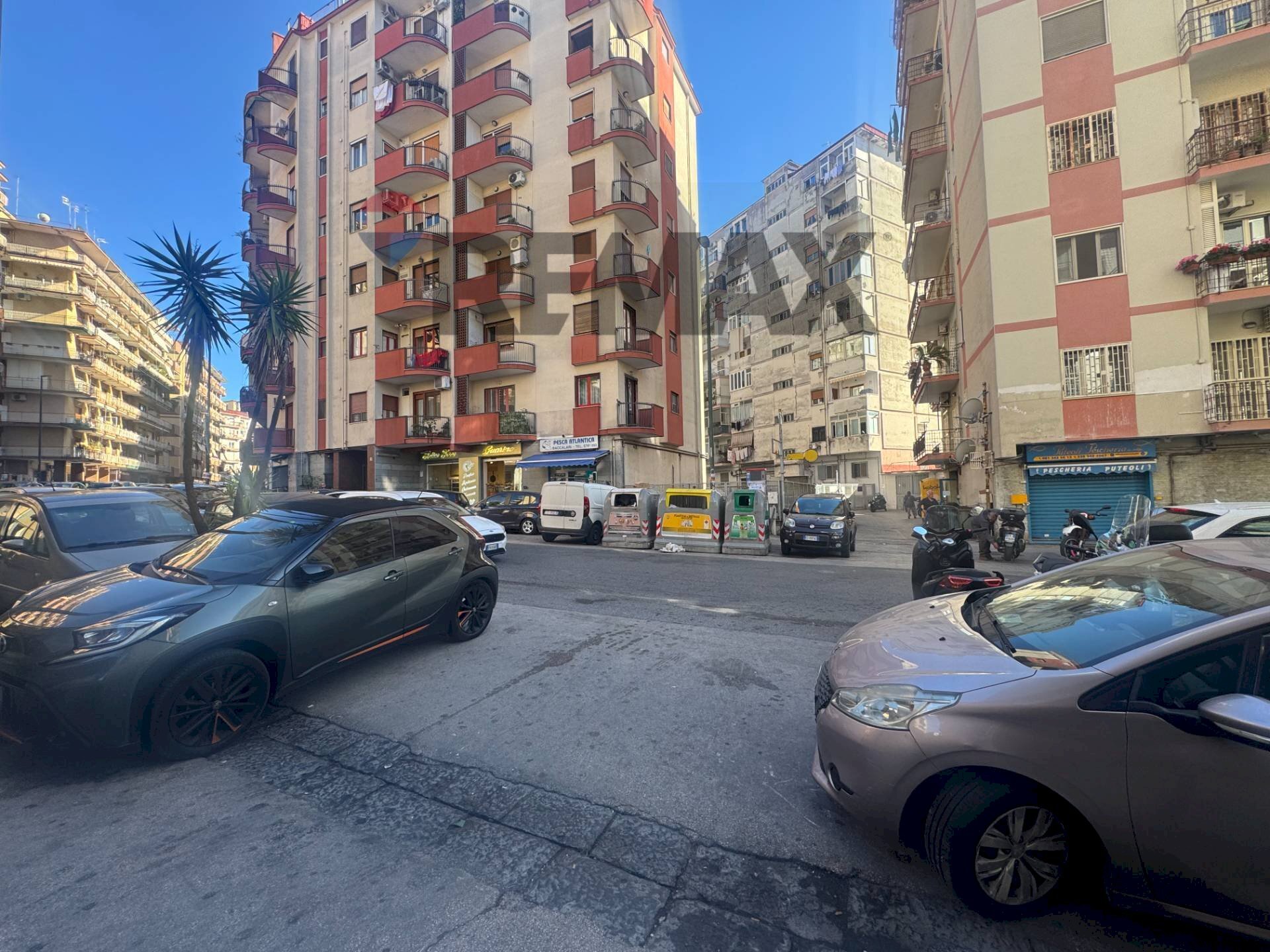 Edificio all\'aperto - Commercial Premises Via Adolfo Omodeo
11, Napoli - photo 3