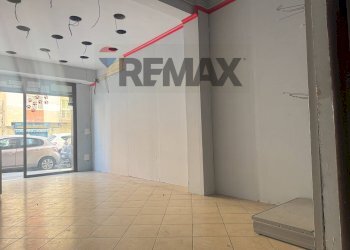 Stanza vuota - Commercial Premises Via Adolfo Omodeo
11, Napoli - photo 4