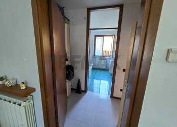 Hall / corridoio - Trilocale Via Molinaccio
 
12, Sesto Calende - foto 18