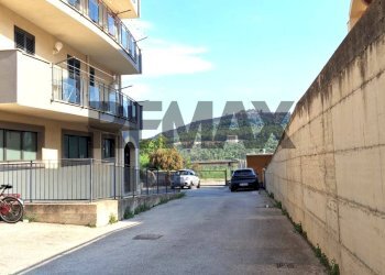 Edificio all\'aperto - Four-room apartment Via Piersanti Mattarella
 
317, Agrigento - photo 24
