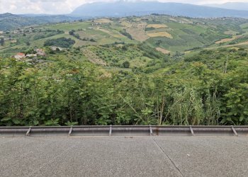 Vista delle montagne - Villa Contrada Colle Marcone
 
snc, Bucchianico - foto 17