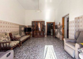 Soggiorno - Casa indipendente Via Luigi Einaudi
 
1, San Michele Salentino - foto 3