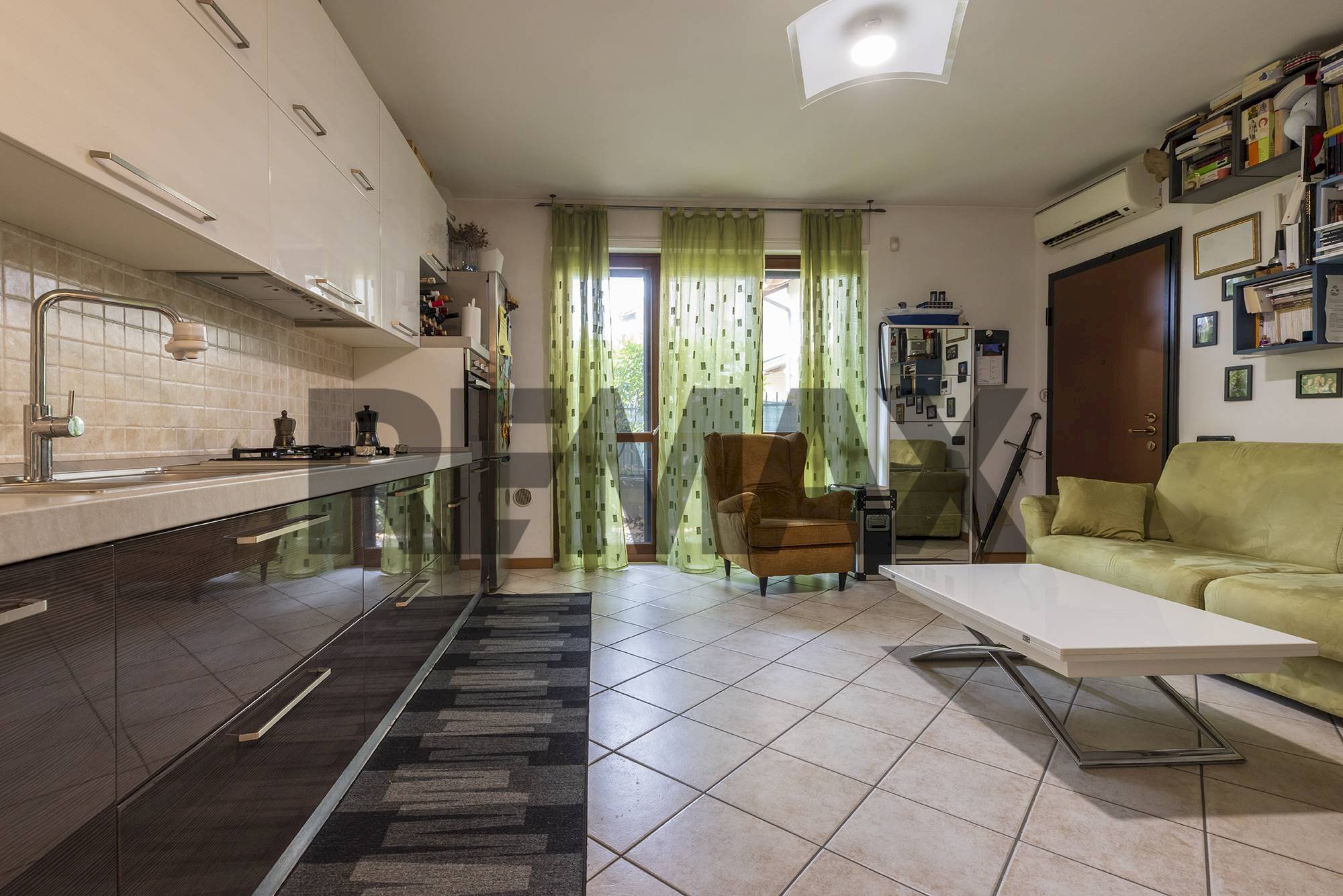 Soggiorno - Bilocale via Sant' Ambrogio
34, Origgio - foto 2