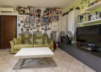 Soggiorno - Bilocale via Sant' Ambrogio
 
34, Origgio - foto 5
