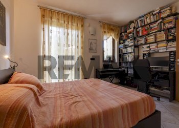Camera / camera da letto - Bilocale via Sant' Ambrogio
 
34, Origgio - foto 12