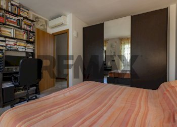 Camera / camera da letto - Bilocale via Sant' Ambrogio
 
34, Origgio - foto 14