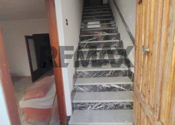 Scale - Casa indipendente via marsala
 
35, Ventimiglia di Sicilia - foto 2