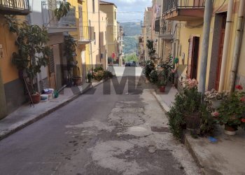 Edificio all\'aperto - Casa indipendente via marsala
 
35, Ventimiglia di Sicilia - foto 6
