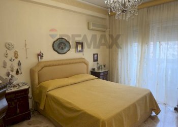 Camera / camera da letto - Appartamento viale della regione siciliana
 
2464, Palermo - foto 34